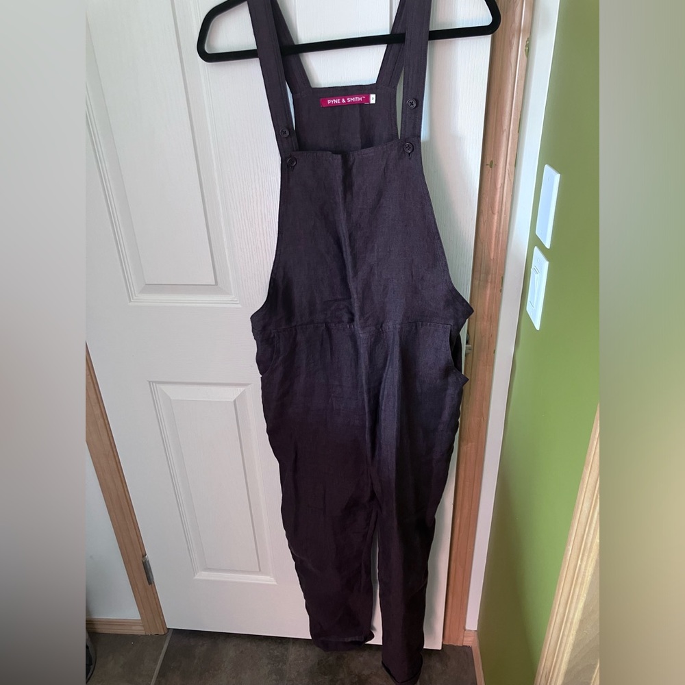 Chocolate brown sz M Pyne and Smith overalls